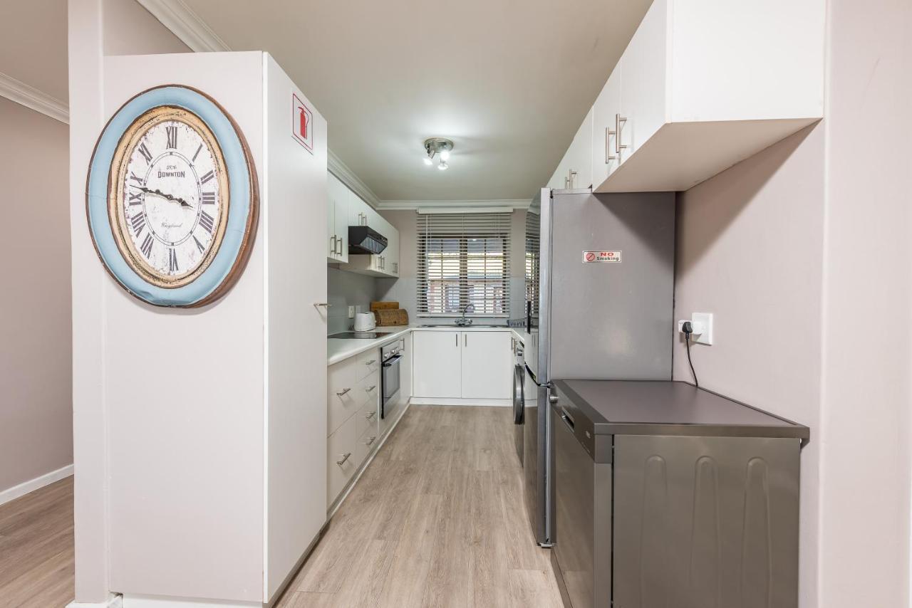 Beacon Wharf , George Hay 1 Apartment