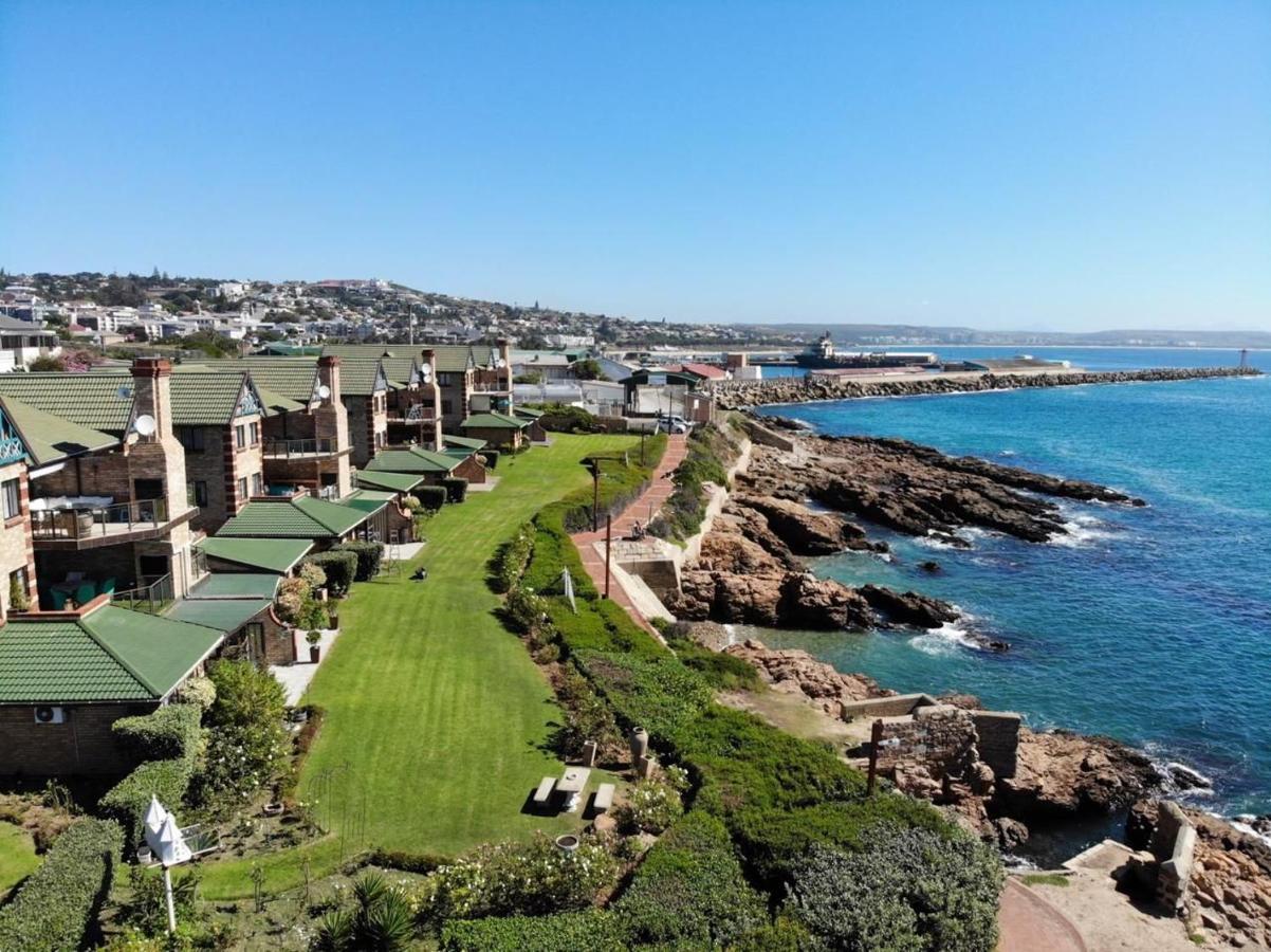 Beacon Wharf , George Hay 1 Apartment Mossel Bay